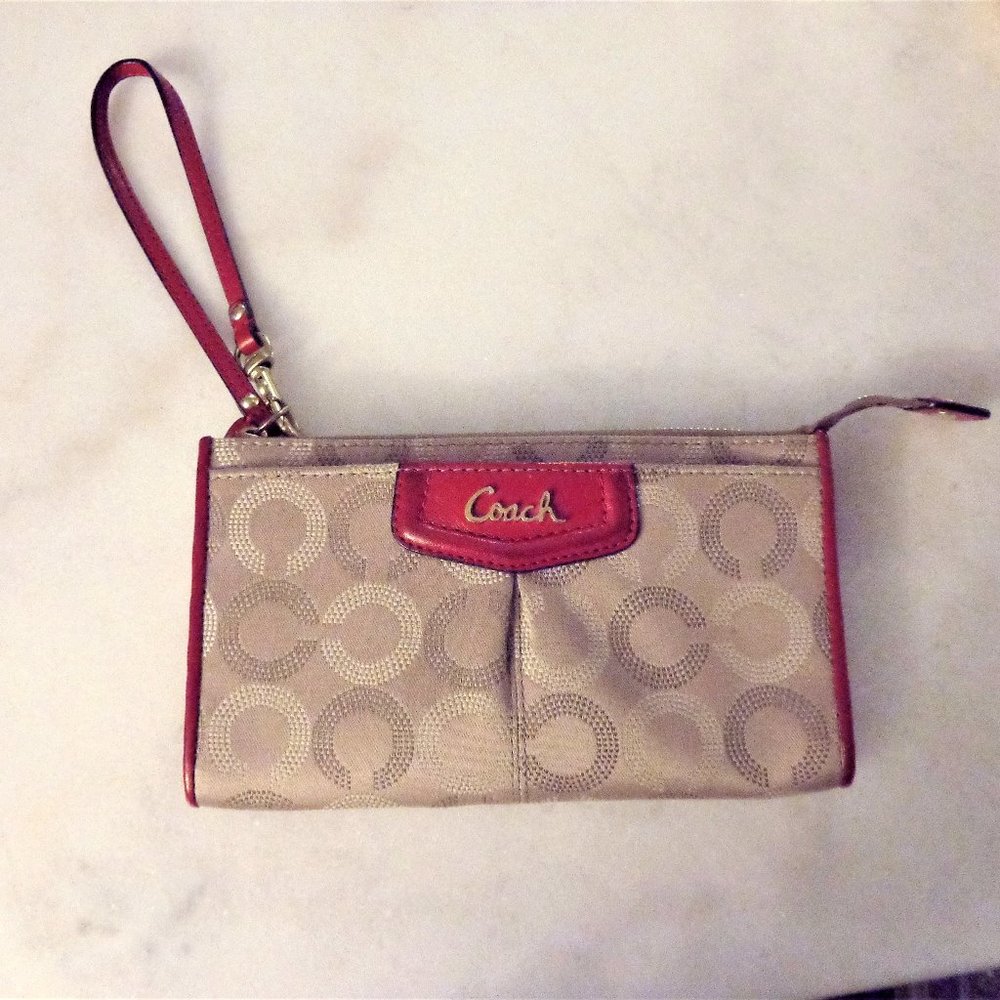 Coach wallet wristlet khaki print, cherry red trim